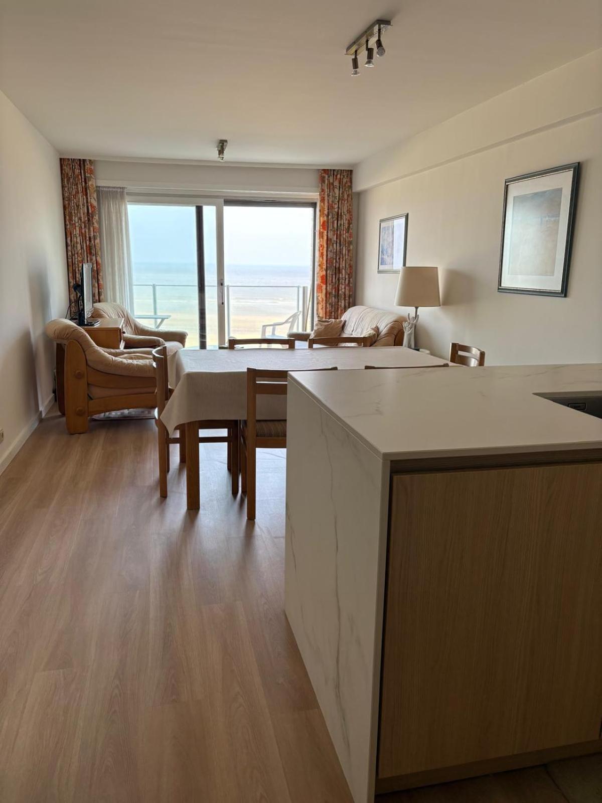 Seagull, Ruim En Volledig Vernieuwd Appartement Met Zeezicht In Westende Middelkerke Exterior foto